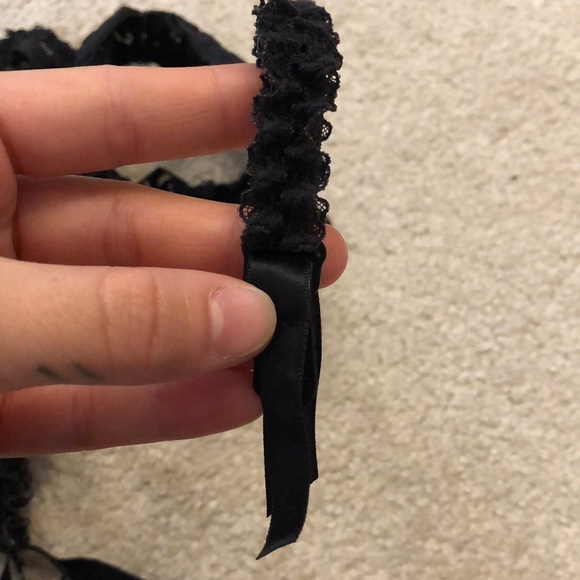 Black lace VS garter belt - Picture 9 of 13